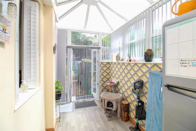 4 bed Terraced for sale Image 5