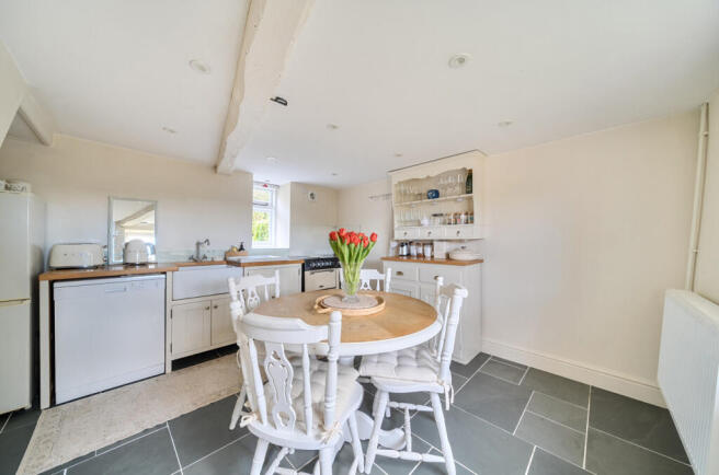 1404320-16-697a48...