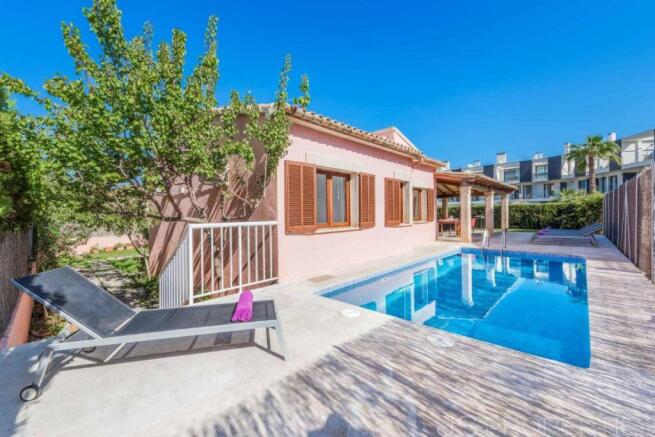 Villa for sale in Llenaire