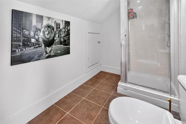 4 bed Terraced for sale Image 11