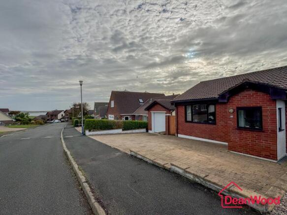28 Rhenwyllan Close, Port St. Mary, Isle of Man photo 4