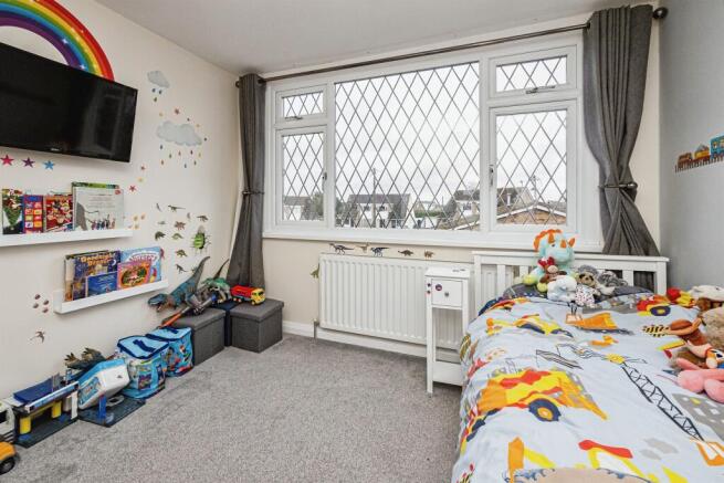 4 bed Detached for sale Image 12