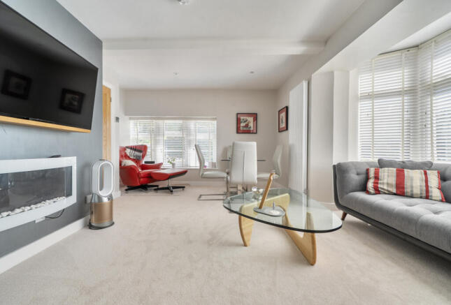 Sitting/Dining Room