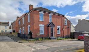 1, Richmond Avenue, Gloucester GL4 4NN