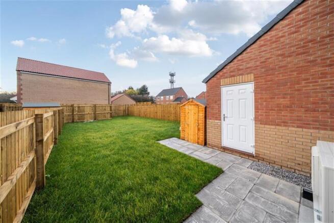 2 bed Semi-Detached to rent Image 9