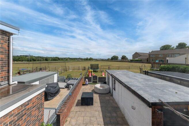 3 bed Semi-Detached for sale Image 12