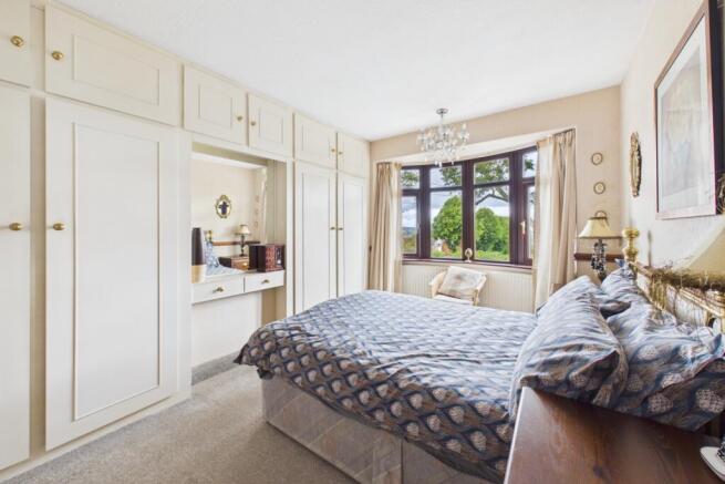 3 bed Semi-Detached for sale Image 8