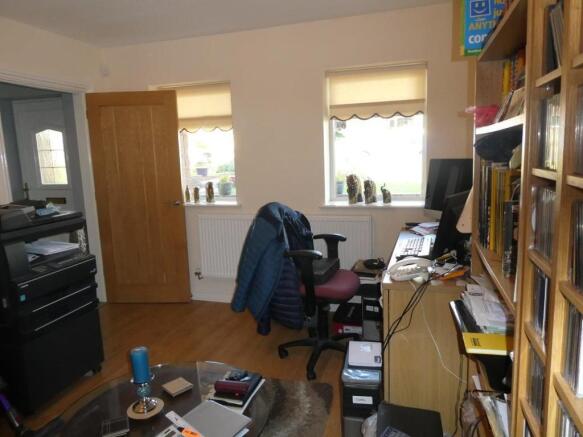 Study/dining room