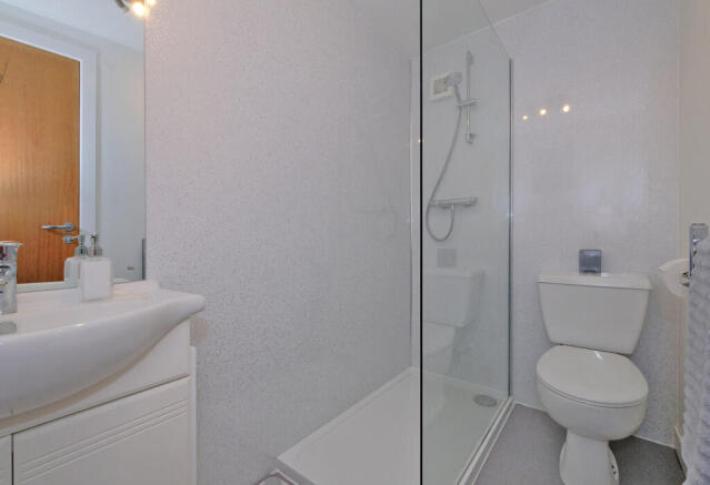 Family shower room