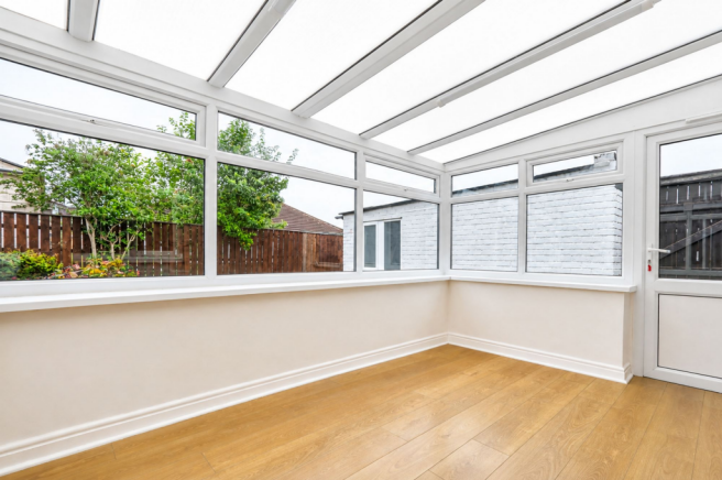 2 bed Semi-Detached Bungalow for sale Image 8