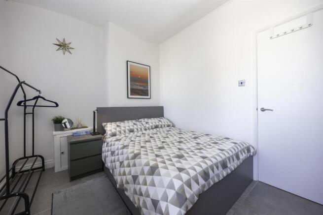 17 Windsor Court-4.jpg