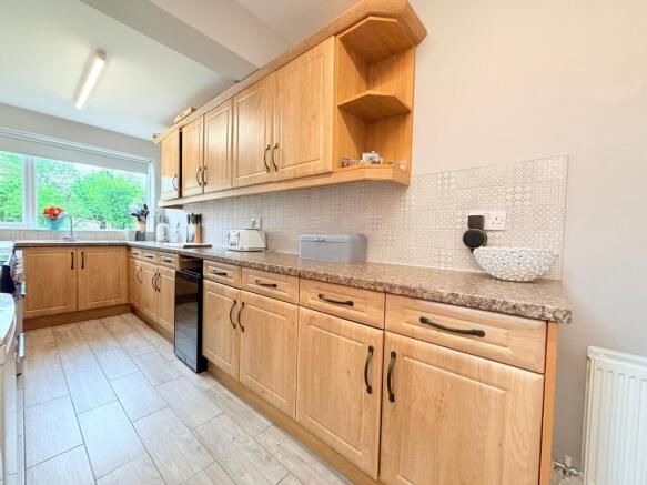 Shanklin Drive, Nuneaton, CV10 photo 4