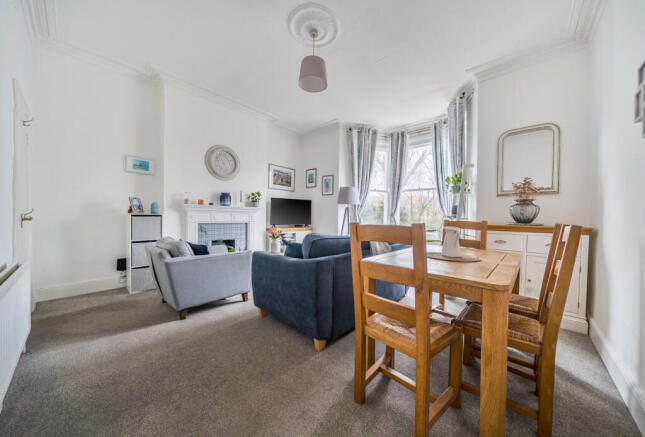 1405575-16-697b2e...