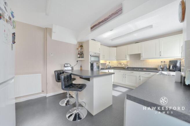 Perth Gardens, Sittingbourne - Kitchen