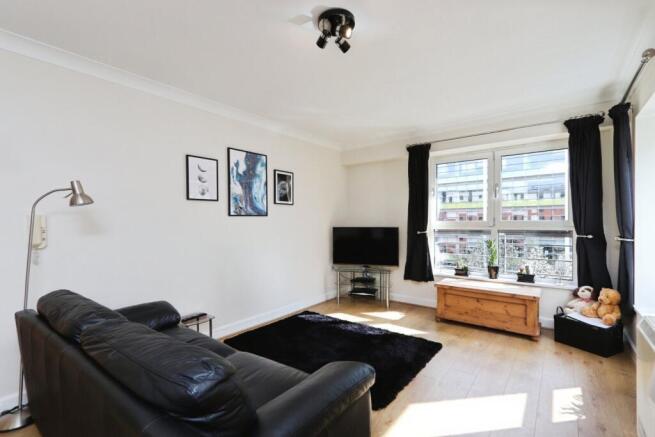 2 bed Apartment for sale Image 6