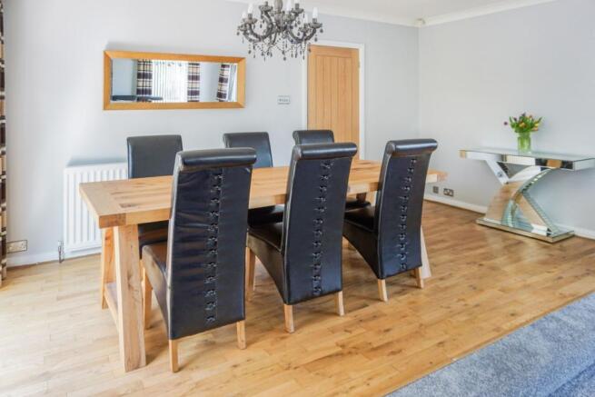 Lounge/Dining Room