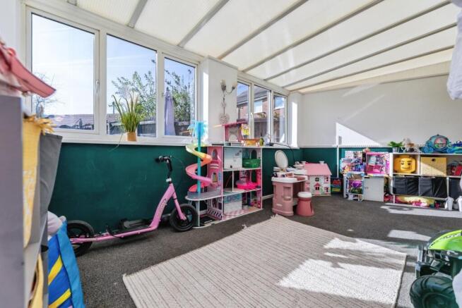 3 bed Semi-Detached for sale Image 9