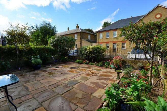 Courtyard Garden