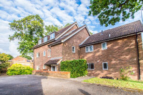4, Avenue Court, Welwyn AL6 0XF