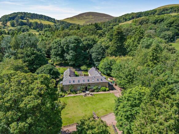 Woodhouselee Stables