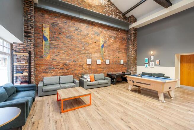 Studio to rent Image 10