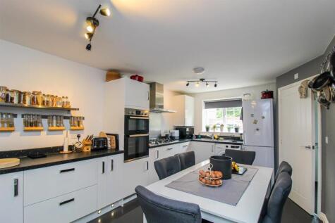 Pugneys Avenue, Crigglestone, Wakefield