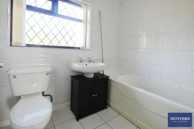 3 bed Terraced to rent Image 4