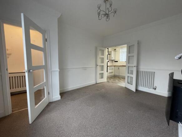 3 bed House to rent Image 4