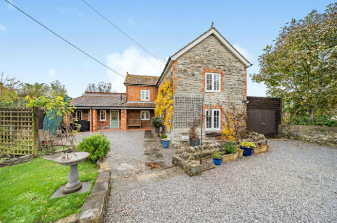 Garden/Driveway
