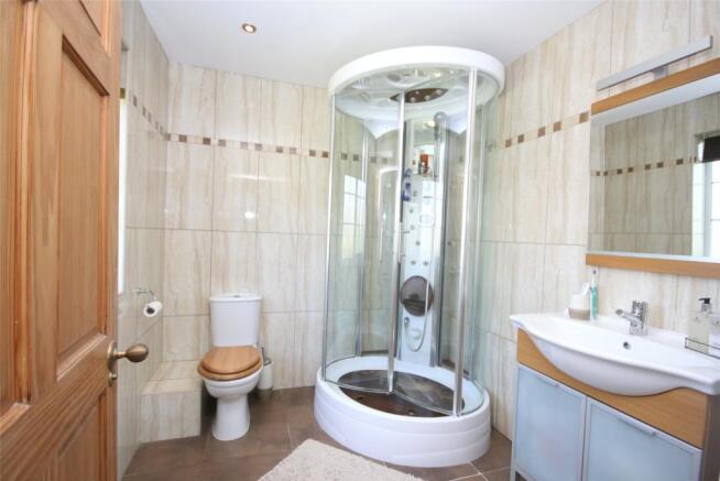 Master Ensuite