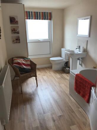 4 bed Private Halls to rent Image 6
