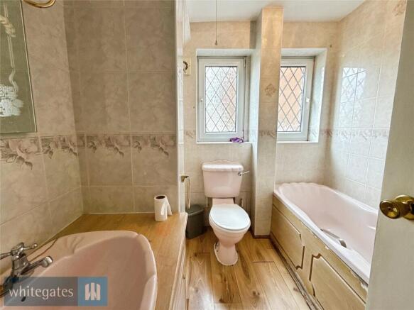 2 bed Apartment for sale Image 7