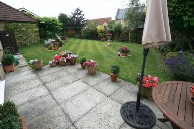 Rear Garden &a...