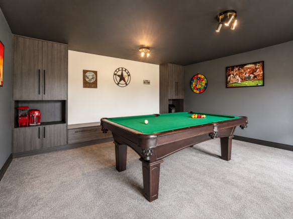 6 bed Detached for sale Image 6