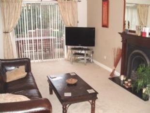 Dual Aspect Lounge