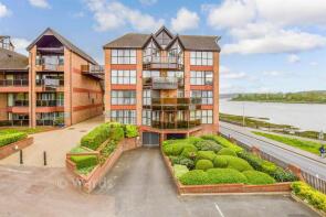 5, Seaford Court, Esplanade, Rochester ME1 1QA