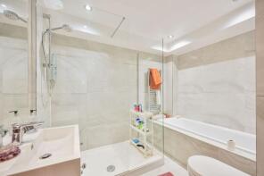 Flat 2, 43, Colney Hatch Lane, Hornsey, London N10 1LJ