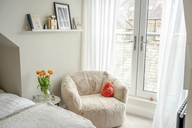 3 bed Semi-Detached for sale Image 6