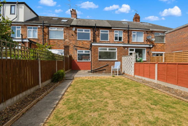 3 bed Terraced for sale Image 4
