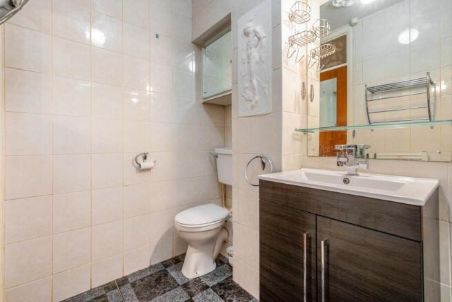 Main Shower Room