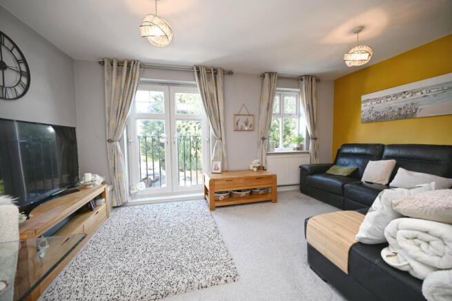 4 bed Semi-Detached for sale Image 6