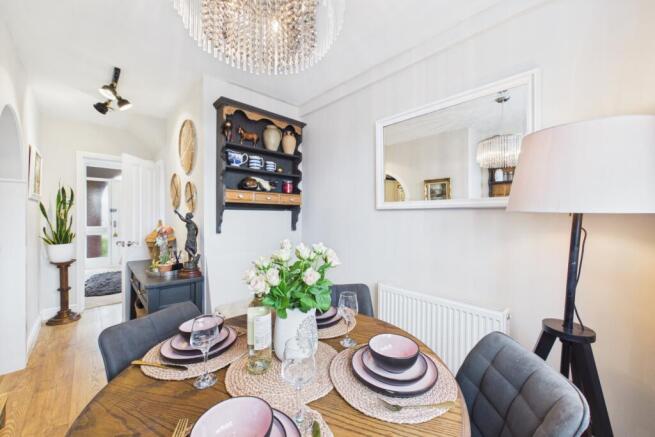 4 bed Semi-Detached for sale Image 8