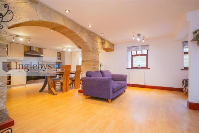 2 bed Barn Conversion for sale Image 10