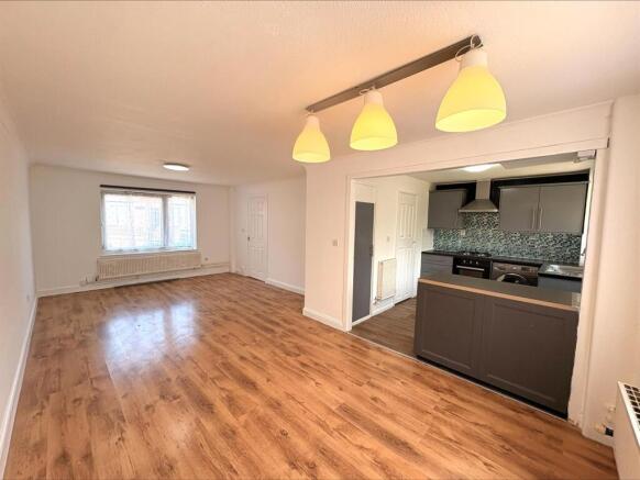 Kitchen 4.jpeg