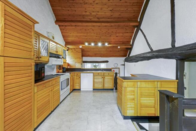 3 bed Semi-Detached for sale Image 4