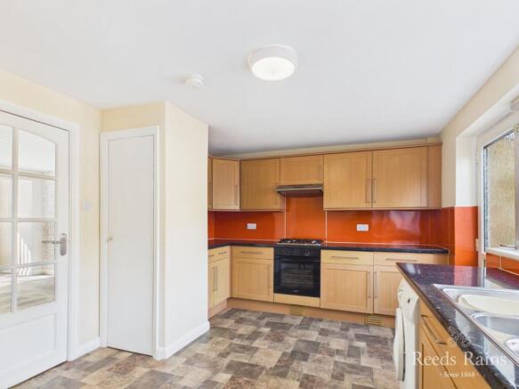 4 bed Semi-Detached for sale Image 12