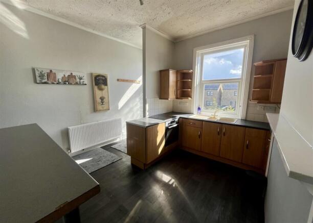 4 bed Terraced for sale Image 7