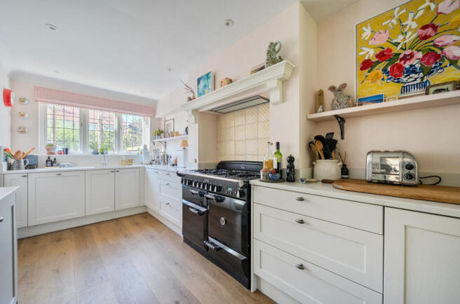 1438942-50-69d502...