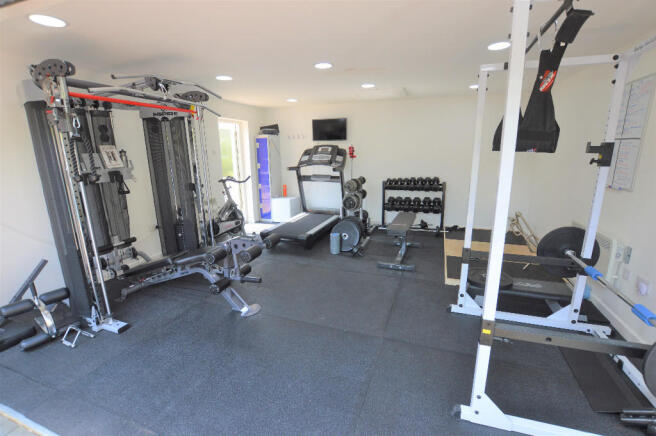 Garage / Gym