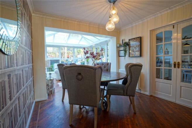 4 bed Detached for sale Image 11